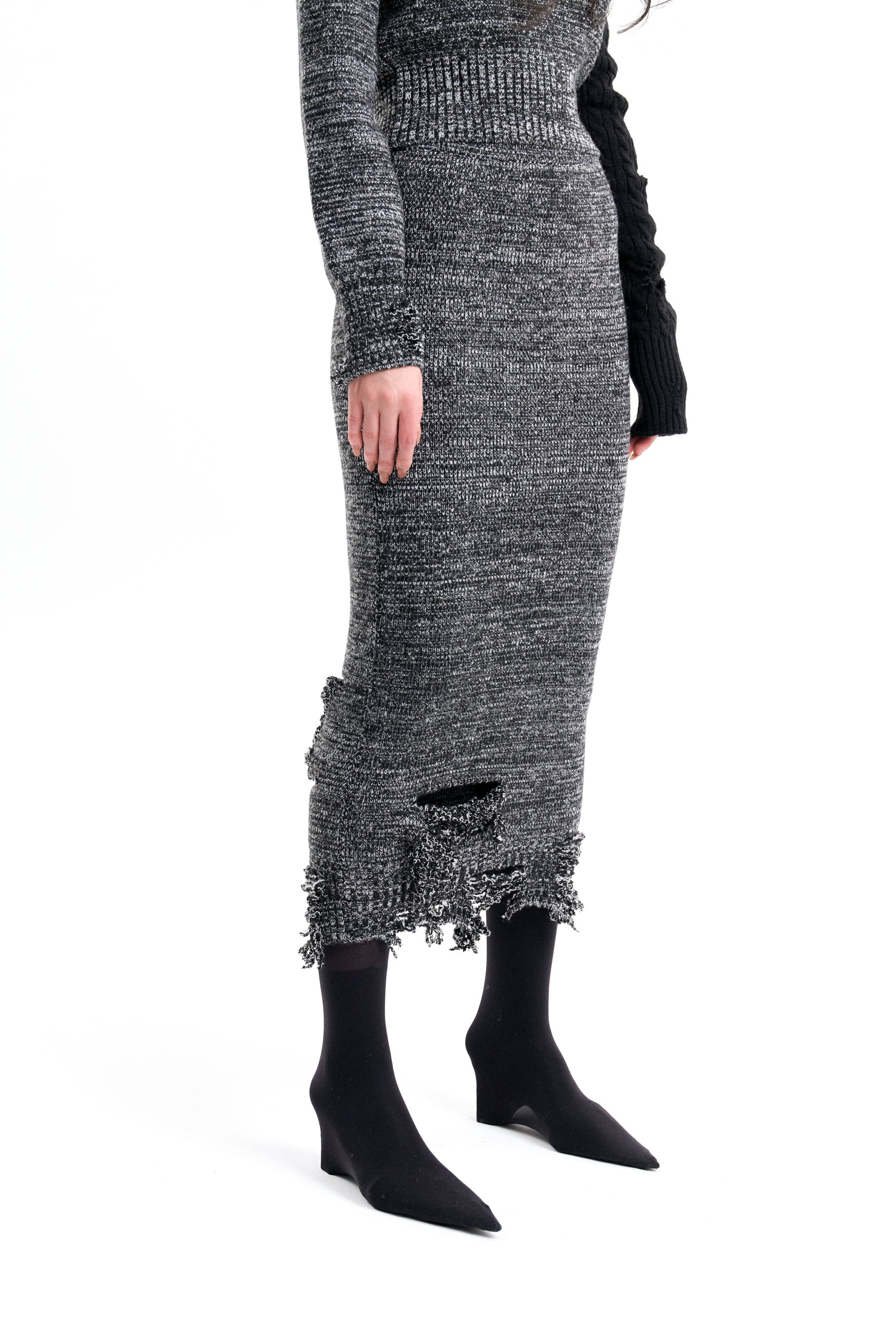 (EMMA) DAMAGED KNIT SKIRT-5