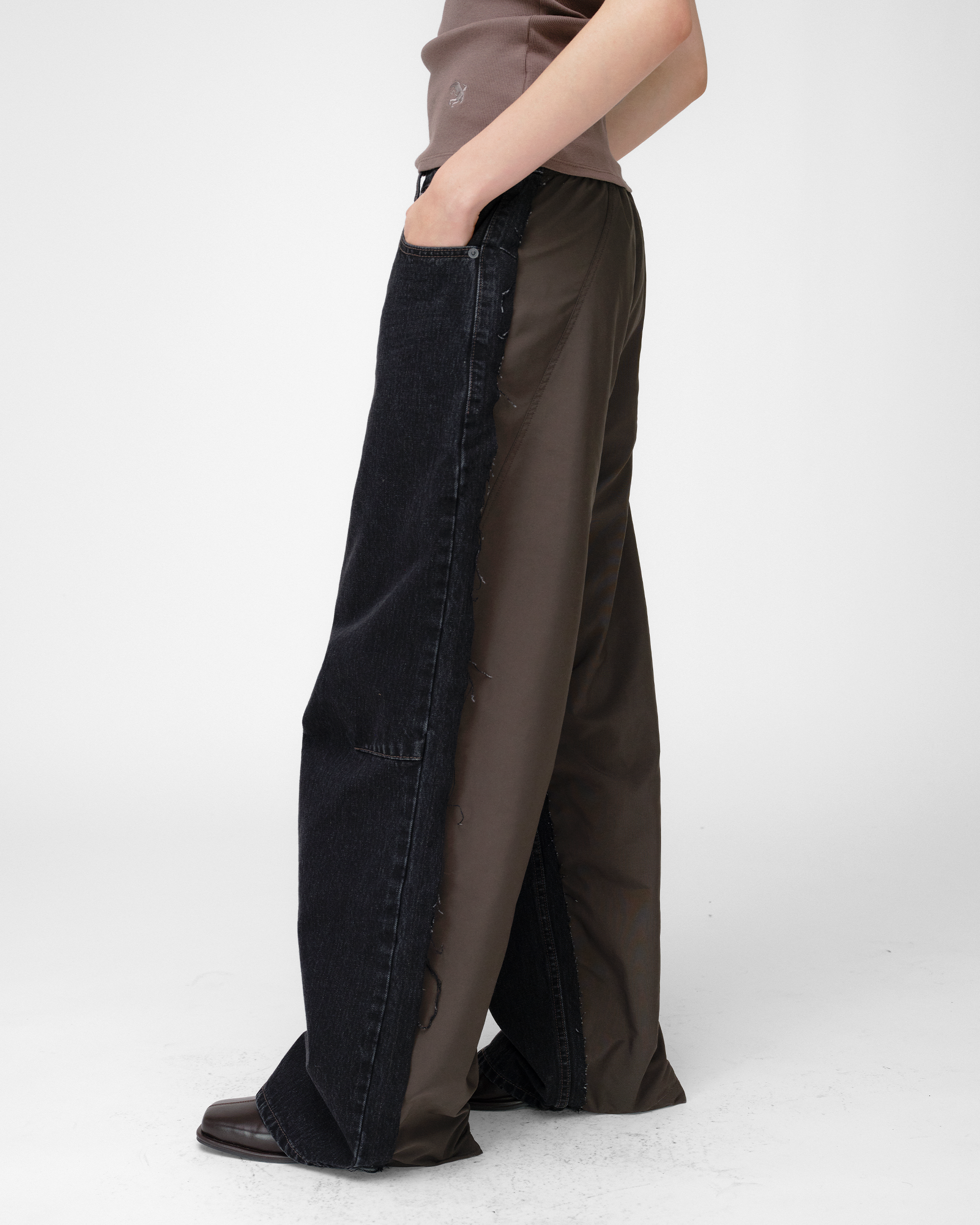 CUT OUT PANTS