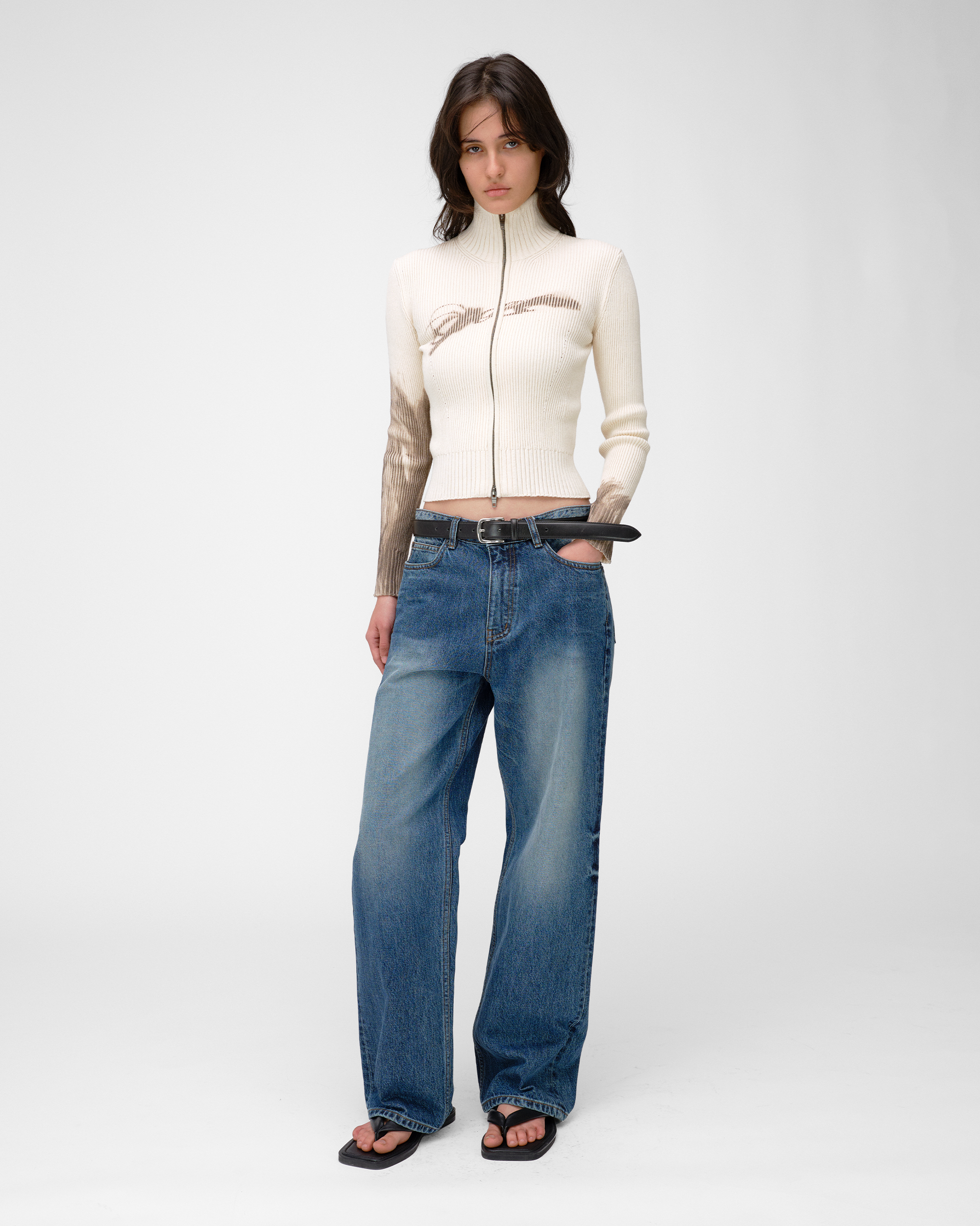 RELAXED FIT JEANS