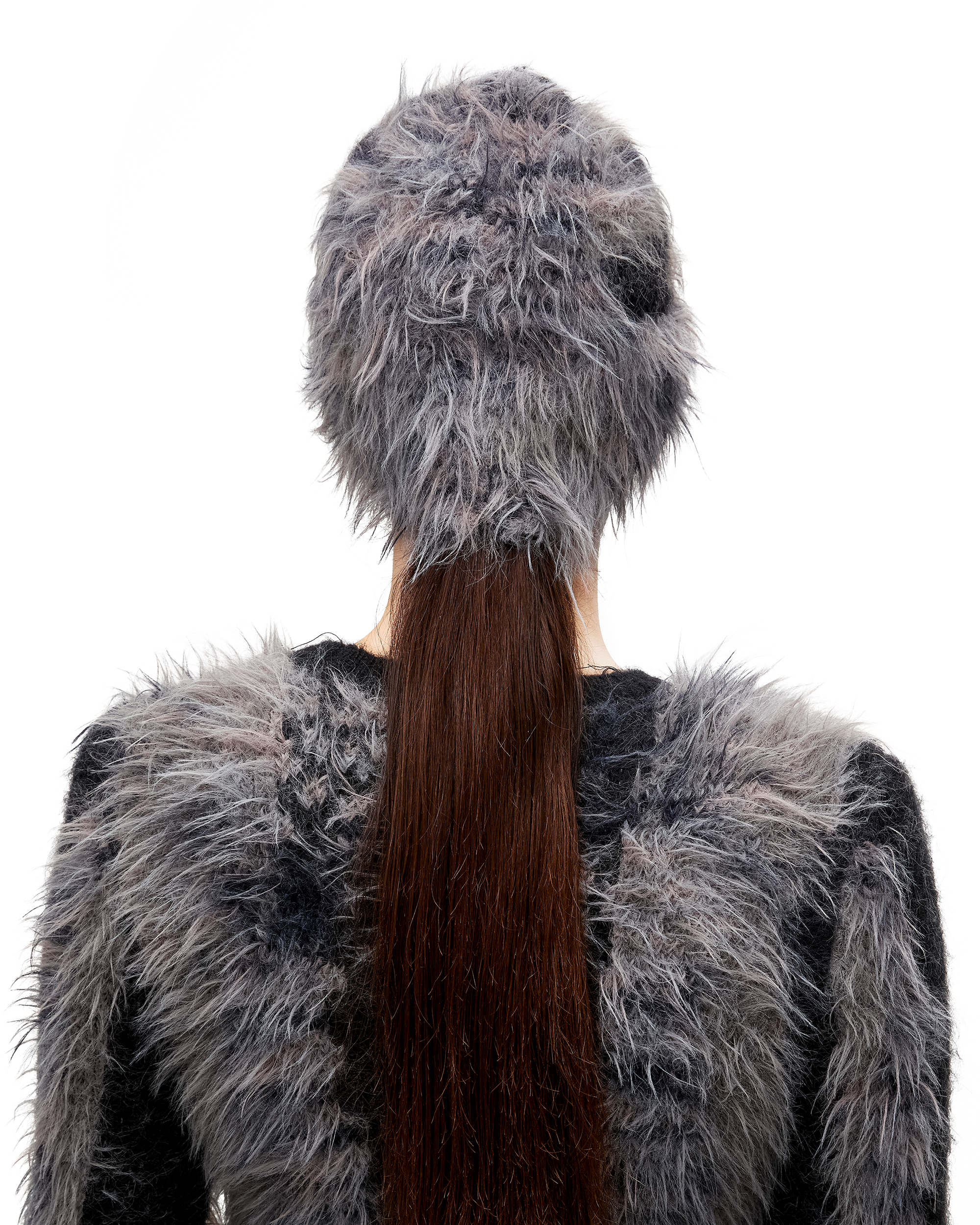 FRIZZY ALPACA SWEATER