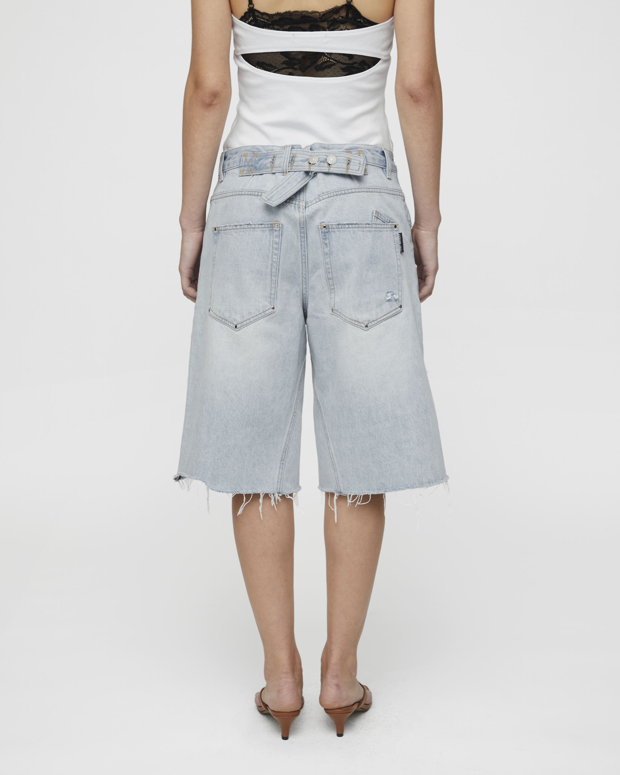 90's STUD DENIM SHORTS