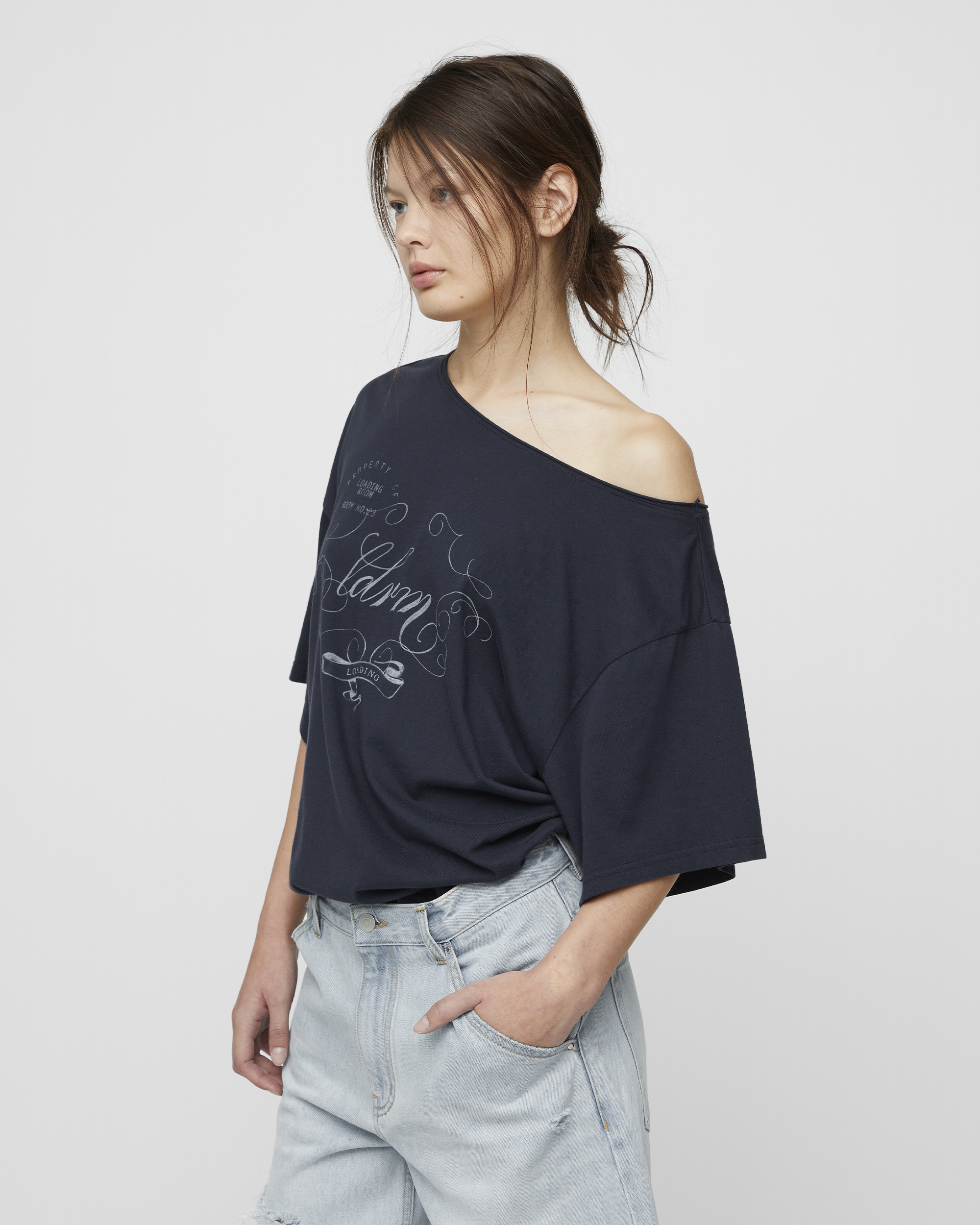 LAYERED ONE SHOULDER TEE